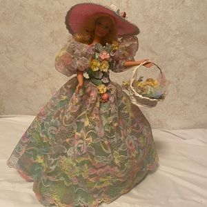 Spring Bouquet Enchanted Barbie 1994